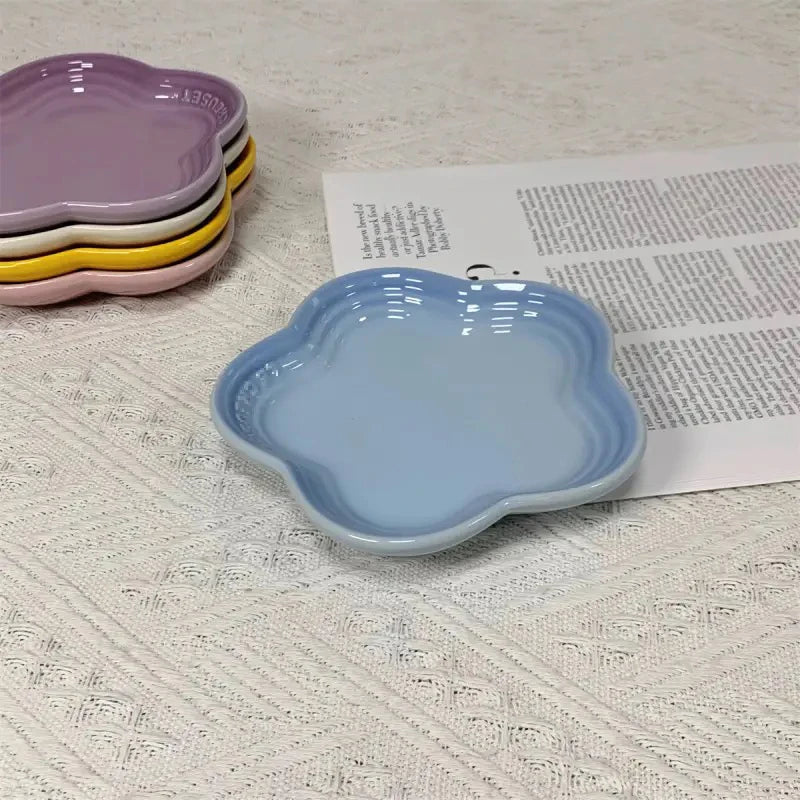 Shallow Ceramic Ridged Blossom Food Dish- 1ct