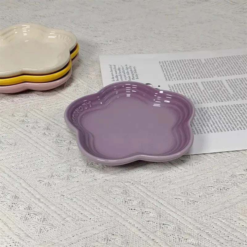 Shallow Ceramic Ridged Blossom Food Dish- 1ct