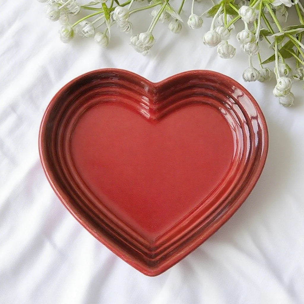 Ceramic Heart-Shaped Food Dish - 1ct