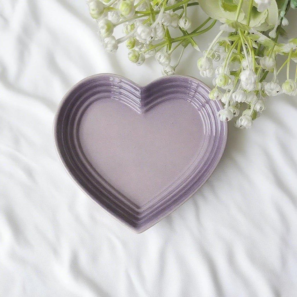 Ceramic Heart-Shaped Food Dish - 1ct