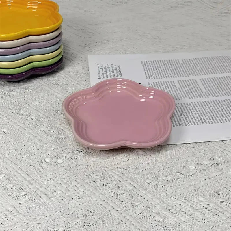 Shallow Ceramic Ridged Blossom Food Dish- 1ct