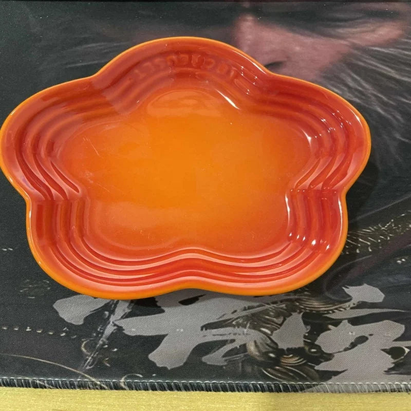 Shallow Ceramic Ridged Blossom Food Dish- 1ct