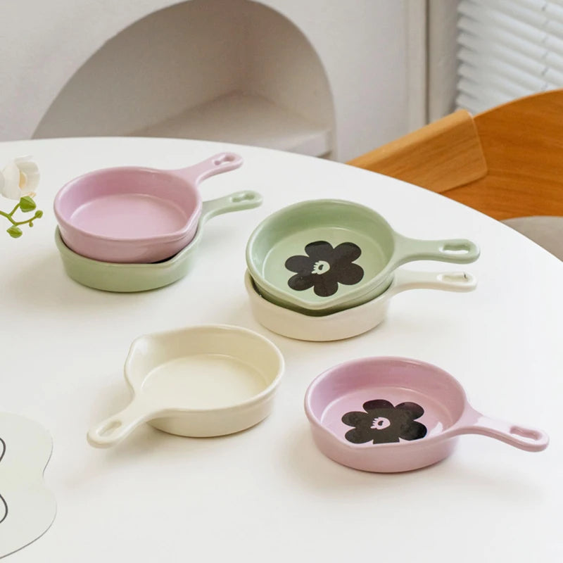 Ceramic Pan-Shaped Shallow Food/Water Dish