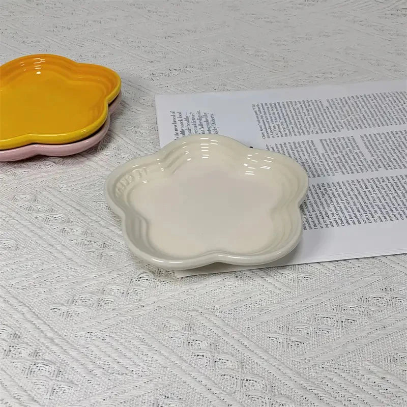Shallow Ceramic Ridged Blossom Food Dish- 1ct